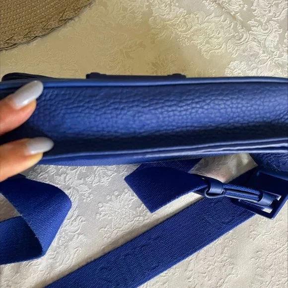 Authentic Louis Vuitton S Lock Slingbag Taurillon Monogram - Picture 7 of 8